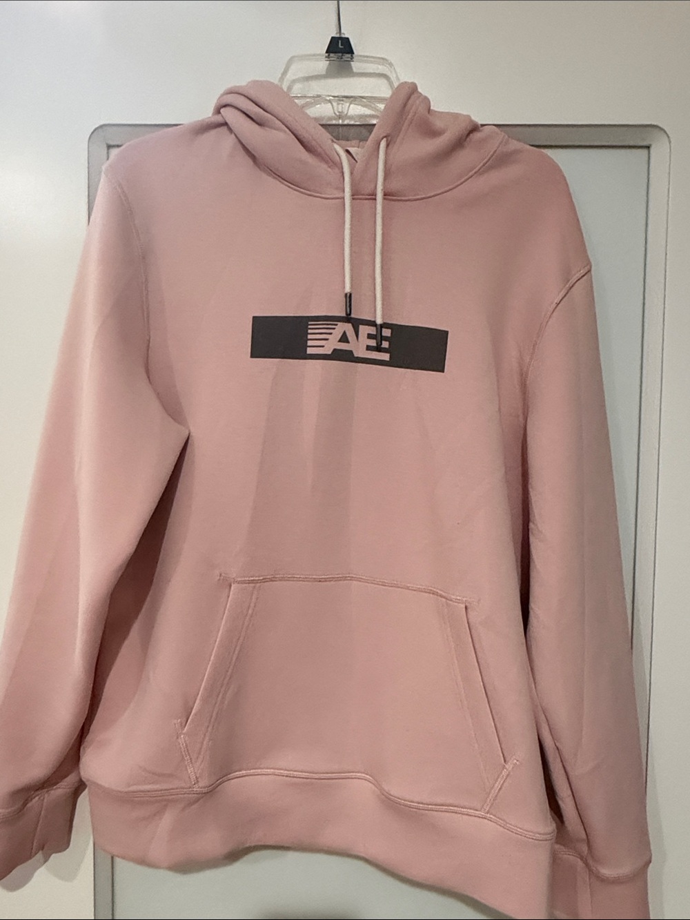 American Eagle Outfitters 1977 women’s Pink Sweatshirt Hoodie with AE Logo